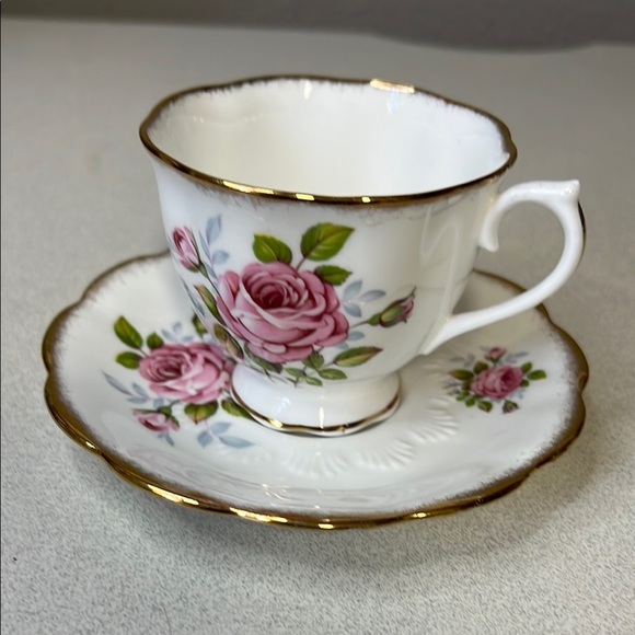 Imperial Fine Bone China England Teacup and Saucer Set - Picture 2 of 6